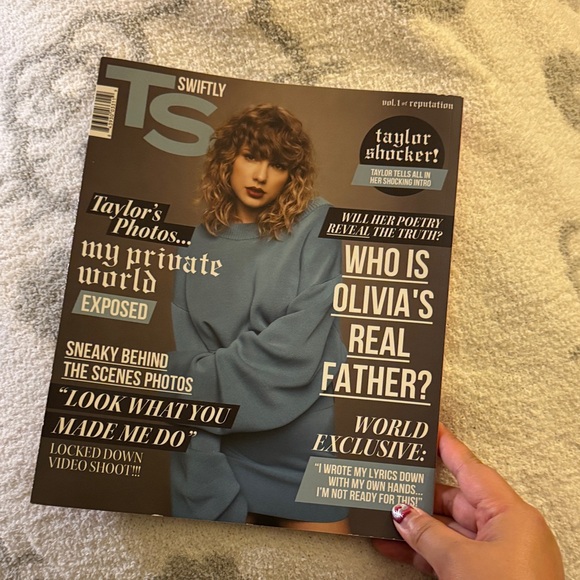 Reputation Album Magazine Poster without CD - Picture 4 of 4